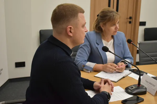 Тарас Шкітер провів зустріч із фахівцями супроводу ветеранів: про що говорили (фото)