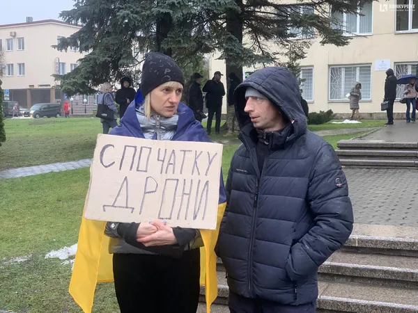 Перед початком бюджетних слухань у Луцьку повідомили про «замінування» міської ради (фото, відео)