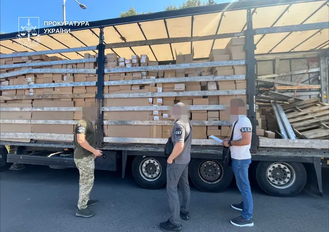 На Волині намагались ввезти понад 16 тонн БАДів під виглядом гуманітарної допомоги (фото)