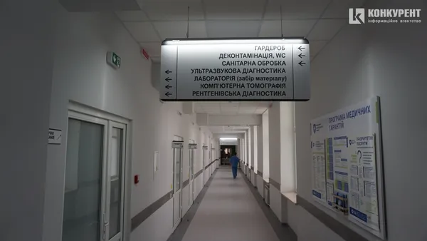 Сучасні коридори виглядають так солідно, що в лікарні можна знімати фільми про медиків