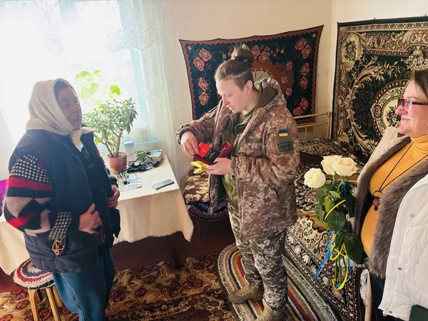 На Волині родинам загиблих військових вручили ордени «Хрест Героя» (фото)