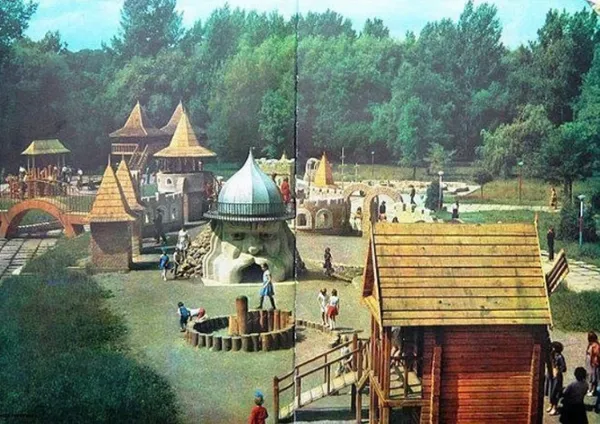 Як і коли в центральному парку Луцька з’являлися атракціони та дитяче містечко (фото)