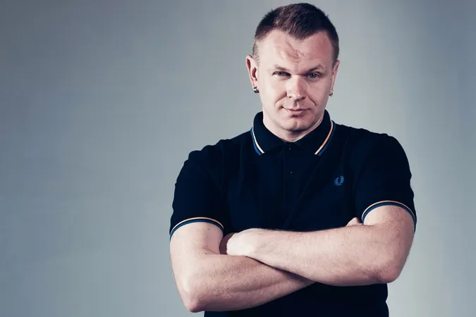 «Ще почекаю», - Положинський про своє одруження