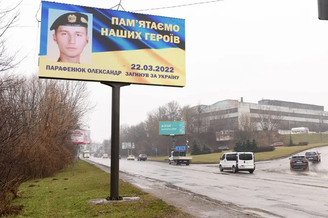У Луцьку на білбордах з'являться портрети загиблих Героїв (фото)