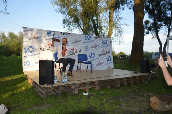 Садовий купив черевики за сто доларів