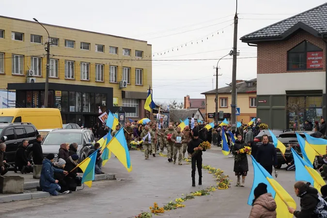 На Волині провели в останню дорогу Героя Сергія Лесика