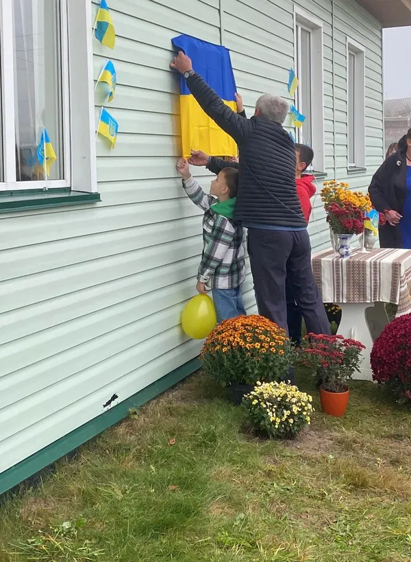 На фасаді волинського ліцею встановили меморіальну дошку полеглому Герою Івану Сидоруку (фото)
