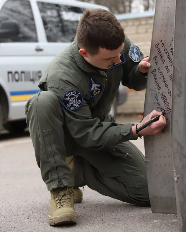 Пілот Karaya з Луцької бригади поставив «автограф» на ракеті, якою знищив ворожий дрон (фото)