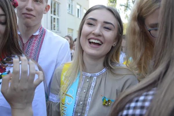 Свято Останнього дзвоника у луцькій школі № 1 (фото, відео)