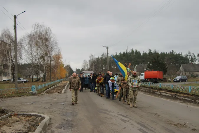 У селі на Волині похоронили загиблого захисника Віталія Лук'янчука