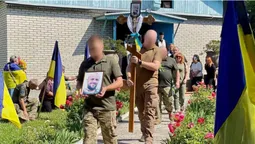 У Нововолинську прощалися з Героєм Олександром Лисицею (фото)