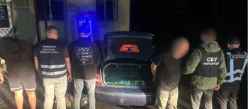 Рукавички, рятувальний жилет і €3200: таксист із Волині готував ухилянта до переправлення через Тису
