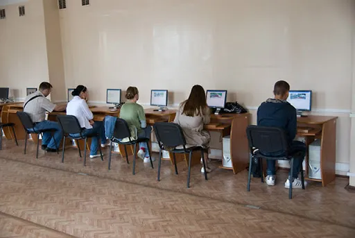 Теоретична частина іспиту з водіння в Україні зміниться