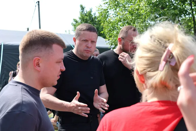 У Луцьку після жахливої нічної атаки вибило тисячі вікон