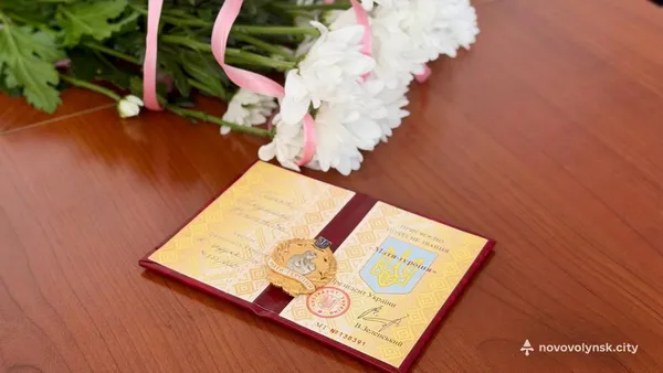 Виховала вісьмох дітей: волинянці присвоїли звання «Мати-героїня» (фото)