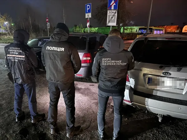17 авто під виглядом гуманітарки для ЗСУ: волинські прикордонники викрили схему