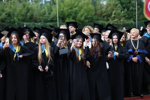 У Луцьку посвятили в студенти понад 3,4 тисячі першокурсників ВНУ (фото)