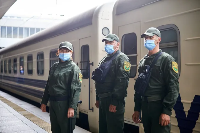 У пасажирських потягах «Укрзалізниці» з'явилася воєнізована охорона