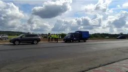 На волинській трасі чекають на Зеленського (фото, пряма трансляція)