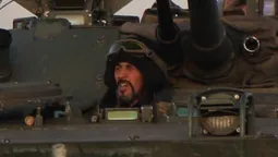 Воїни 14-ої бригади показали, як ворожа БМП «замолює» гріхи, вбиваючи окупантів