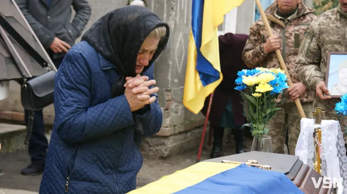 Повернувся «на щиті»: на Волині попрощалися з воїном Сергієм Шевчуком (фото)