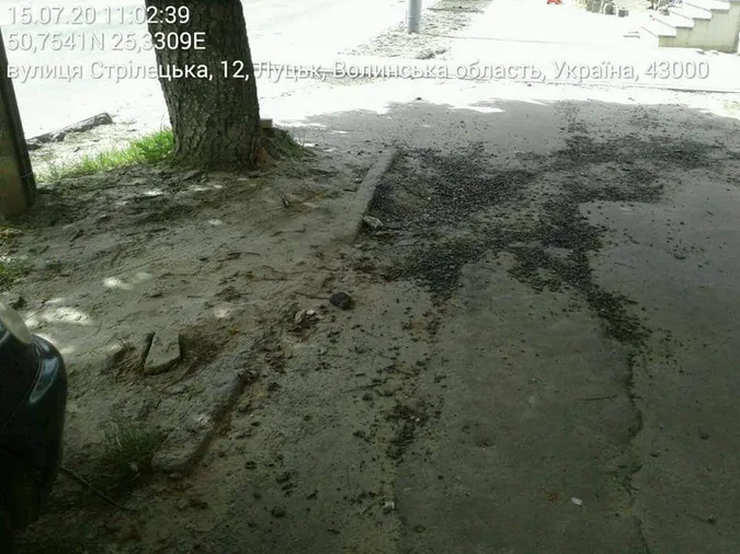 Луцьких комунальників змусили поприбирати за собою (фото)
