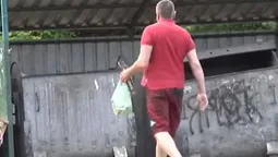 Смітники в пріоритеті: у маленьких лучан забрали спортмайданчик (відео)