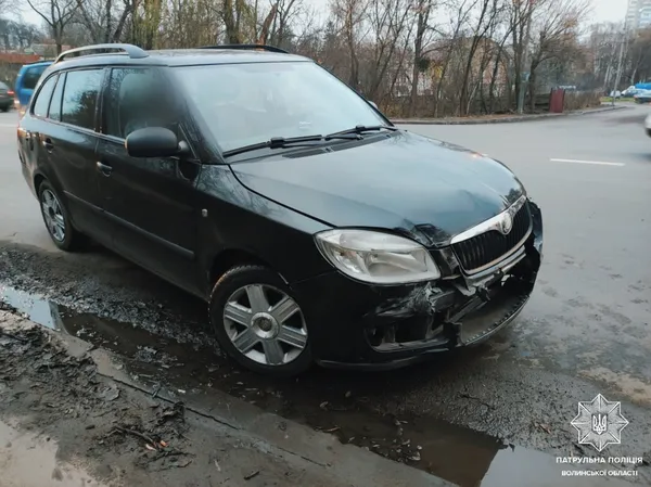 «Розворот під градусом»: у Луцьку нетверезий водій після аварії спробував утекти (фото)