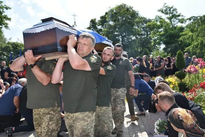 У Луцькій громаді прощалися з загиблим Героєм Павлом Вітком (фото)