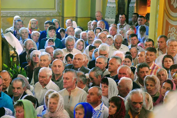 і багато незнайомих мені облич
