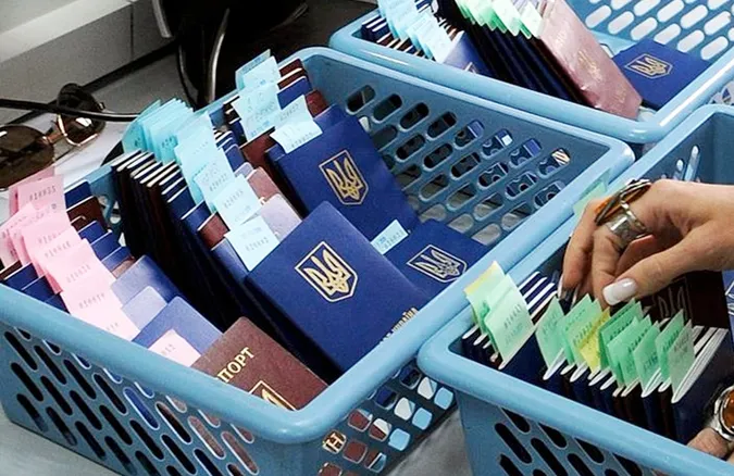 Поляки видавали українцям фіктивні документи на працю