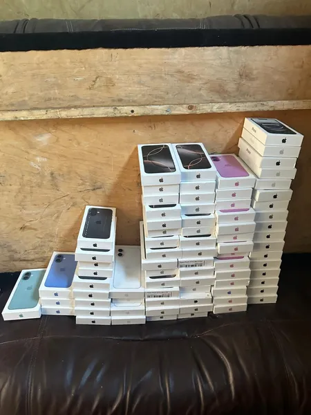 На кордоні з Польщею затримали рекордну партію iPhone на 8 млн грн (фото)