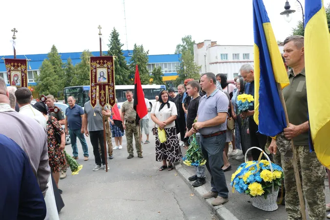 На Волині віддали останню шану Захиснику України Павлу Шамрилу (фото)