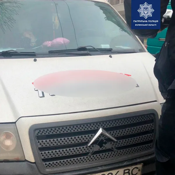 Понад 1000 гривень заплатить водій з Луцька за авто без автокрісла та порушення ПДР (ФОТО)