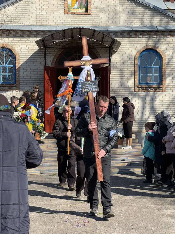 Майже два роки невідомості: на Волині попрощалися з воїном Андрієм Оніщуком (фото)