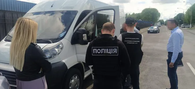 Без самоізоляції: волинянин продавав довідки про негативні ПЛР-тести (фото)