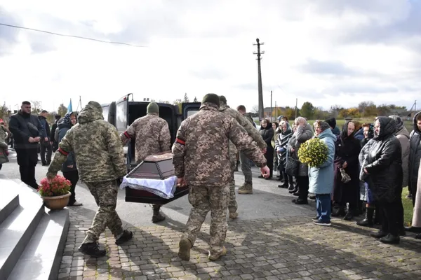 У громаді на Волині провели в останню путь воїна Михайла Мельника (фото)