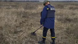 На Волині піротехніки знешкодили протитанкові міни і снаряд (фото)