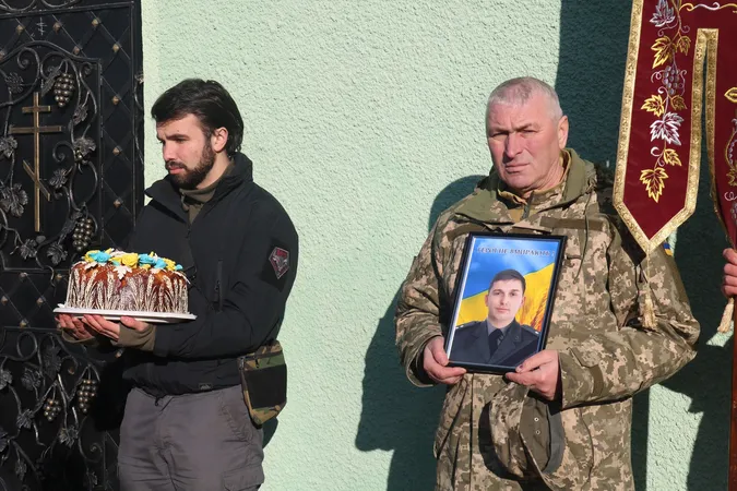 У Горохові попрощалися з юним воїном Андрієм Глезом (фото)