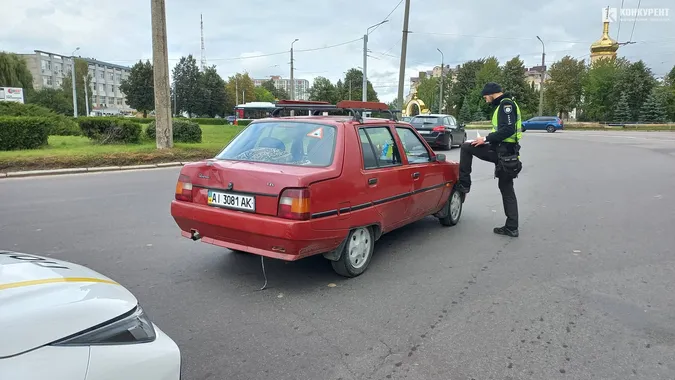 У Луцьку «нова» маршрутка «наздогнала» стару «Славуту» (фото)