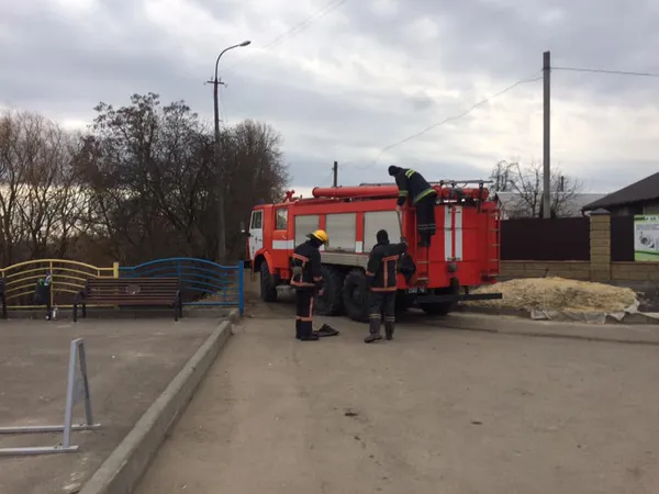 У Луцьку знову горів луг (фото, відео)
