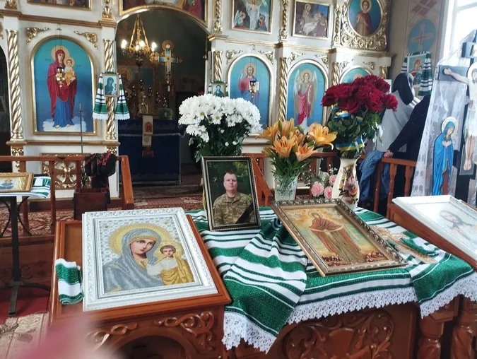 На Волині попрощалися з молодими Героями Сергєм Сміховським та Миколою Кобриною (фото)