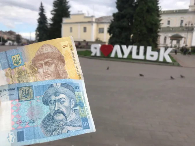 Готуйте шість гривень: у луцьких маршрутках почали брати більше за проїзд