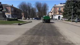 У Нововолинську комунальники переробили "ЗІЛ" на дезінфектор (фото)
