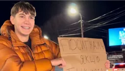 😱У Луцьку біля «ПортCity» хлопці провокували водіїв сигналити, якщо вони проти ТЦК (відео)
