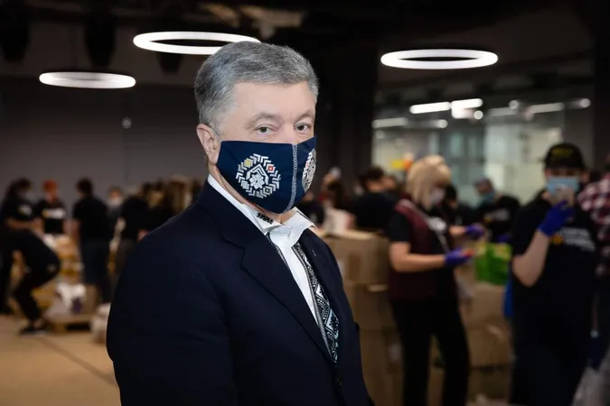 Петра Порошенка виписали з лікарні