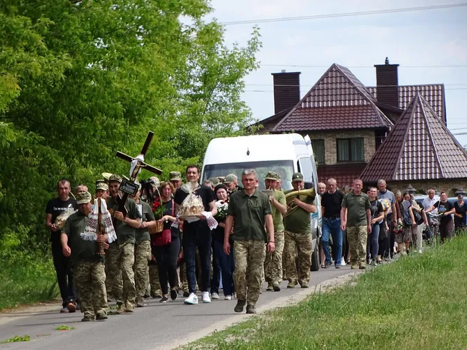 На Волині провели в останню дорогу молодого Героя Сергія Самолюка (фото)
