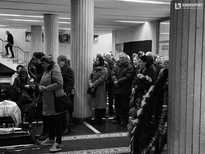 У Луцьку провели в останню путь актора Олександра Якимчука (фото)