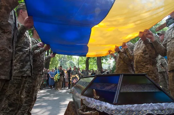 Попрощалися з пілотами винищувальної авіації, які загинули в авіакатастрофі на Житомирщині (фото)