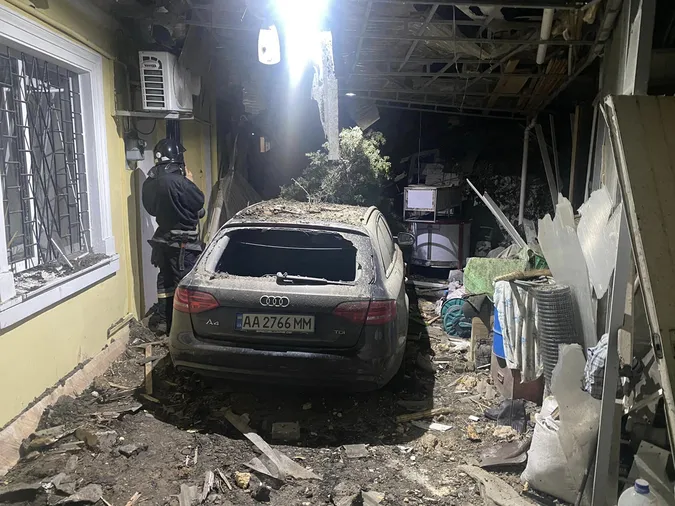 Нічний обстріл Одеси: росіяни атакували п'ятьма видами ракет (фото)